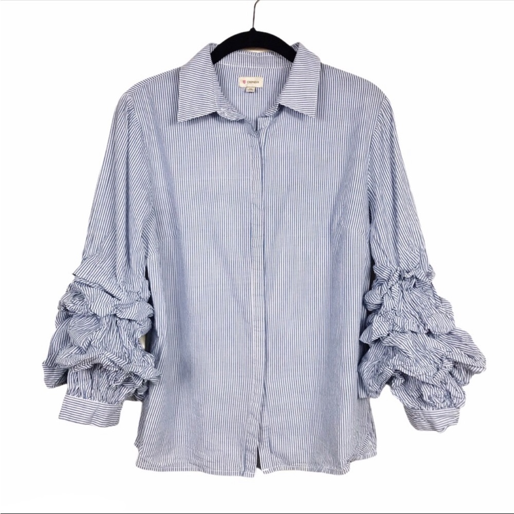 Daniel Cremieux button down pin striped shirt. Medium
